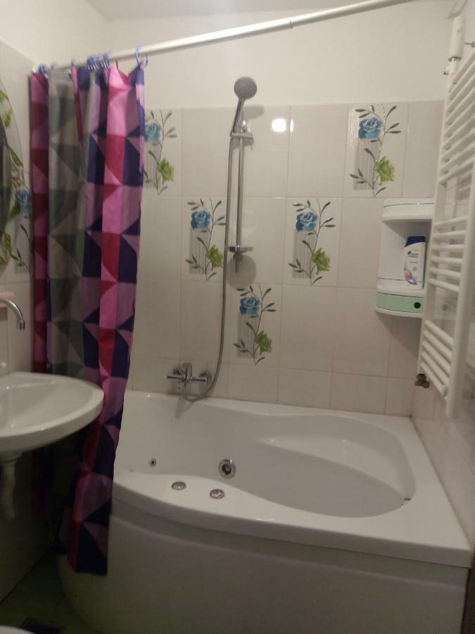 Magic Spot Apartment Bukares Bagian luar foto